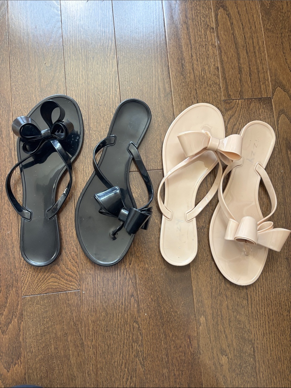 Women’s Bow Jelly Flip Flop Sandals - Black and Nude